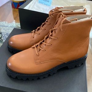 New in Box J Crew Gwen Lug-sole Leather Lace-Up Boots Rich Caramel